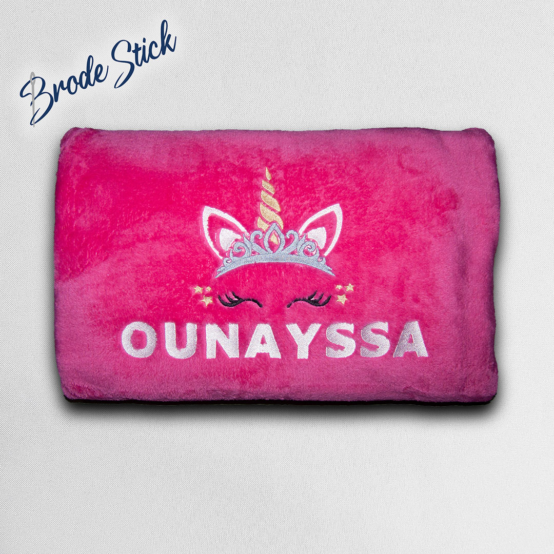 Plaid brodé avec motif au choix et prénom personnalisé 130x160 cm Brode Stick